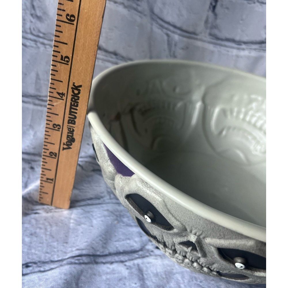 Skull Halloween Candy / Serving‎ Bowl - Picture 4 of 4